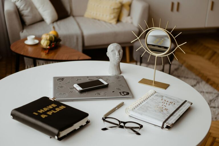 Simple Ways to Personalize Your Workspace for Better Focus